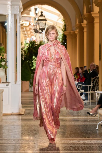 Look 54